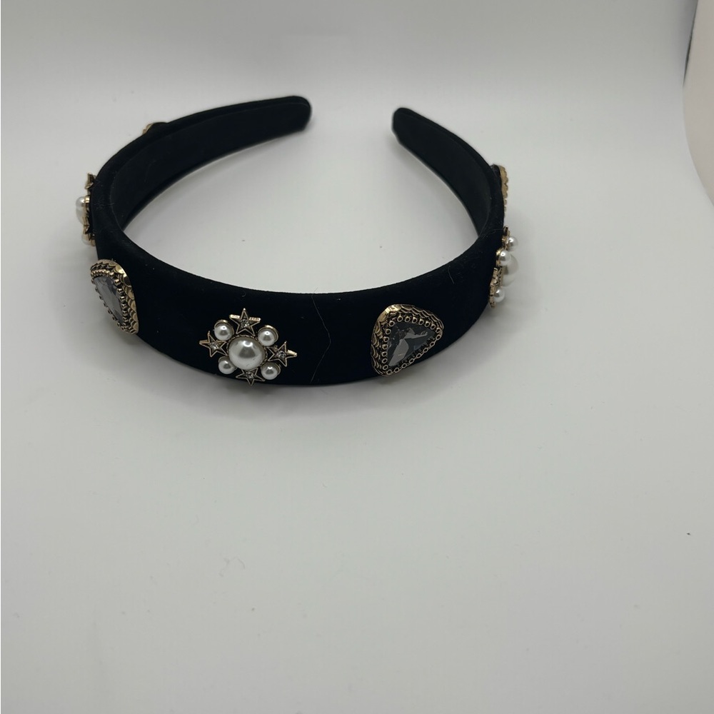 Elegant Black Headband with Gold Accents - Picture 4 of 5